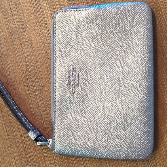 New in  box Coach wristlet - Picture 2 of 4
